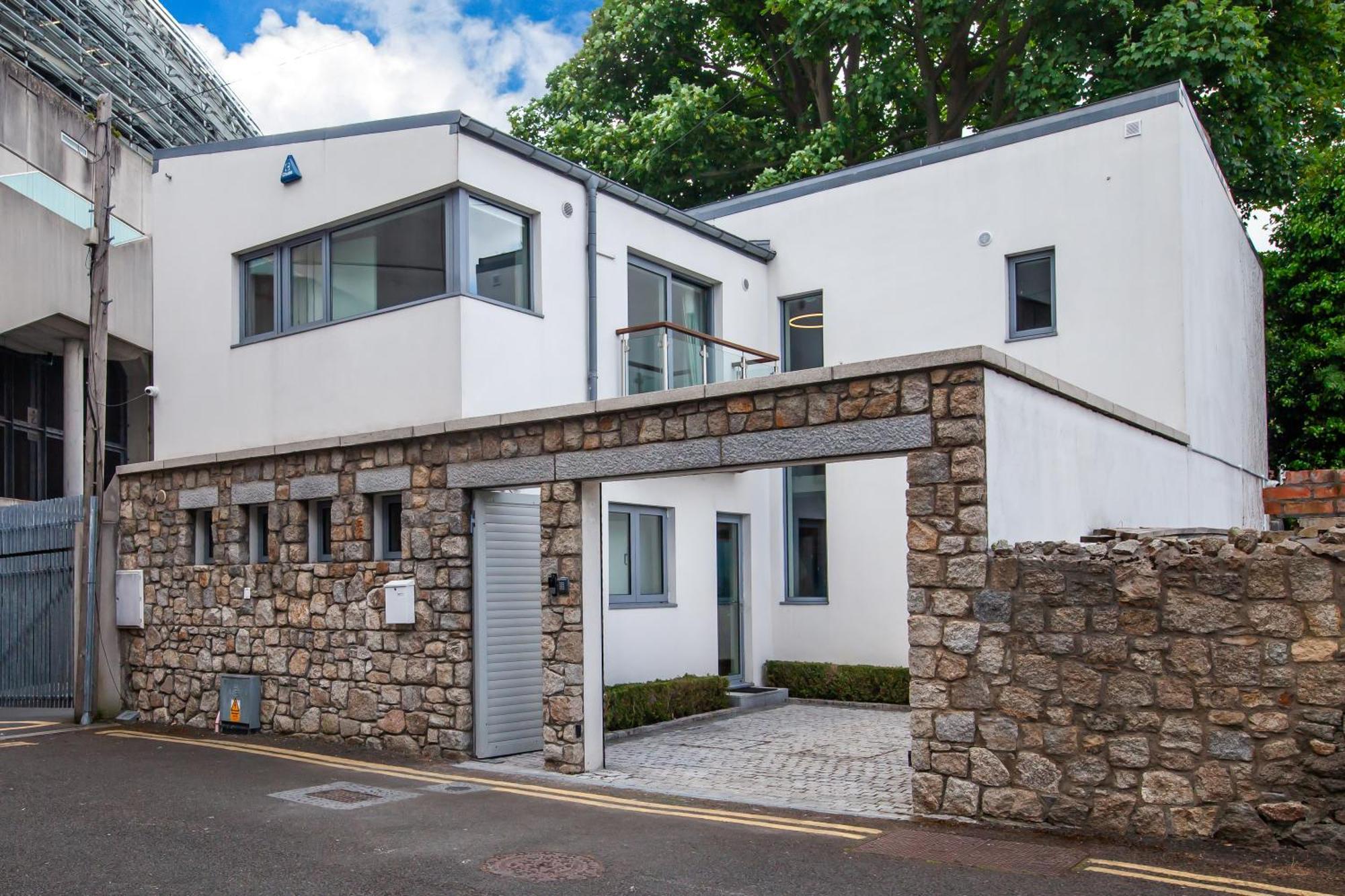 Luxe 4 Retreat With 3 Bedrooms Hébergement de vacances